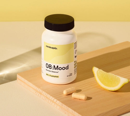 Veganes Mood supplement dose von vorne in in gelb mit gelben Hintergrund eindekoriert
