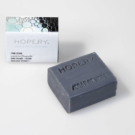 Hopery Seife Kiefer Zeder mit Verpackung, Vorderansicht