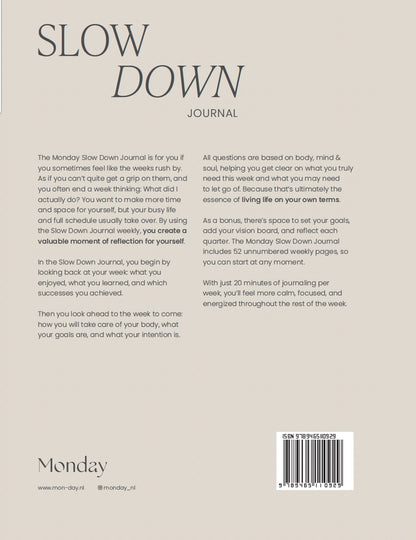 Slow Down Journal aufgeschlagen mit Platz für Vision Board und Quartalsreflexion