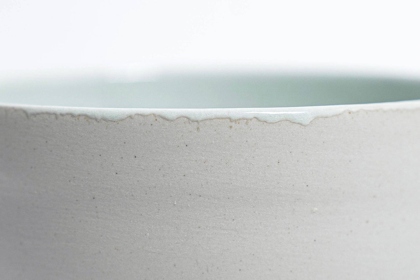 handgemachte Matcha Chawan Schale, Detail der Lackierung am Rand 