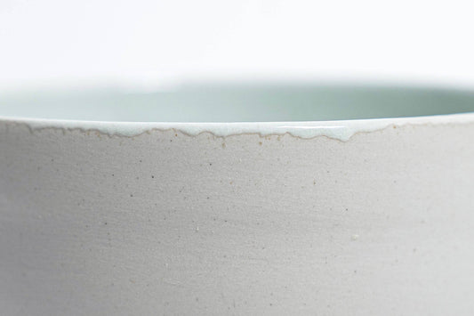 handgemachte Matcha Chawan Schale, Detail der Lackierung am Rand 